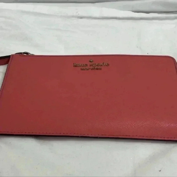 > Kate Spade New York pink textured leather outer pocket wristlet - Picture 4 of 12